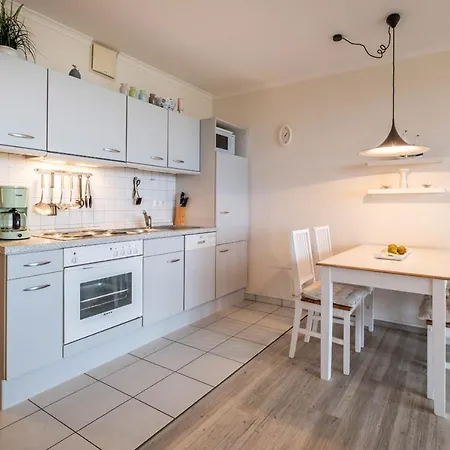 Haus Seewaerts Wohnen 2 3 Бюзум