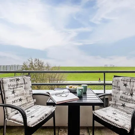 Haus Seewaerts Wohnen 2 3 Бюзум